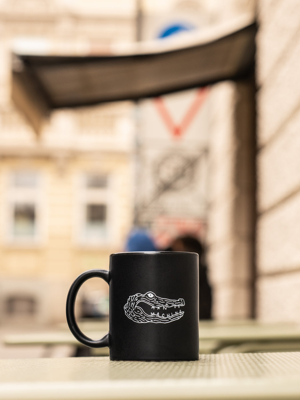 MVSM CROCODILE LOGO MUG MATTE BLACK