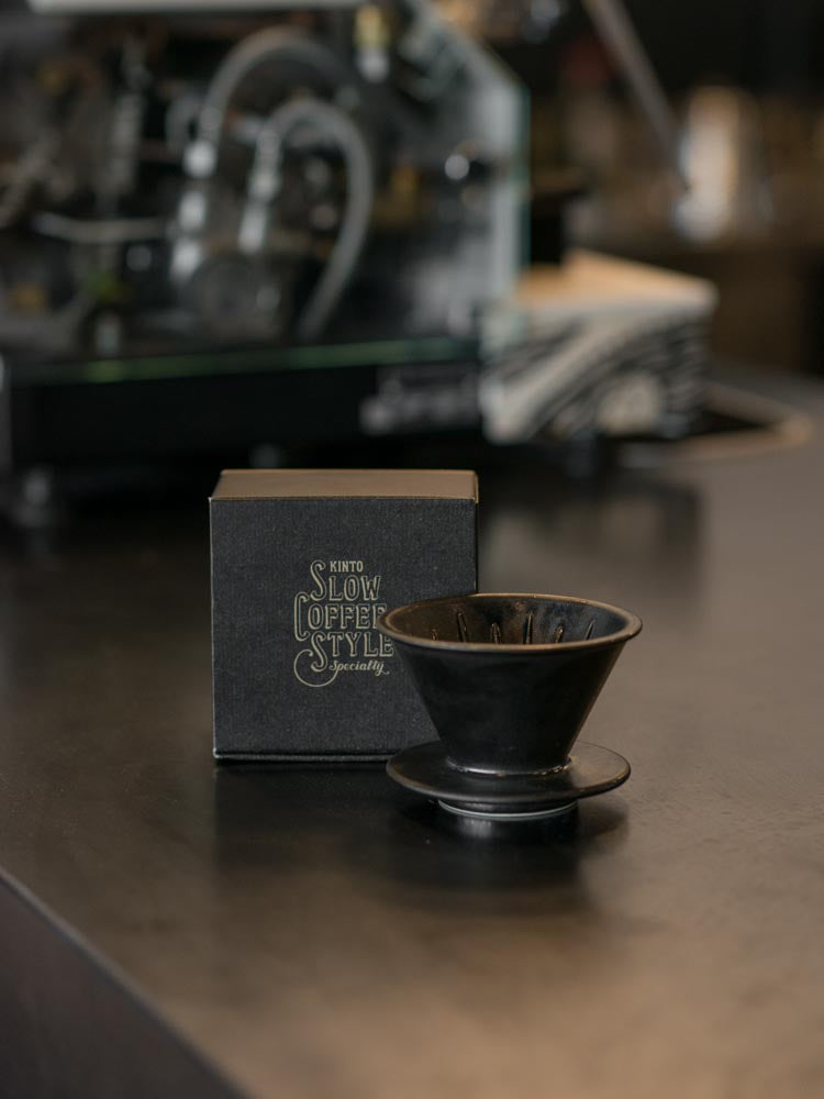 KINTO V60 DRIPPER 2 CUPS BLACK PORCELAIN
